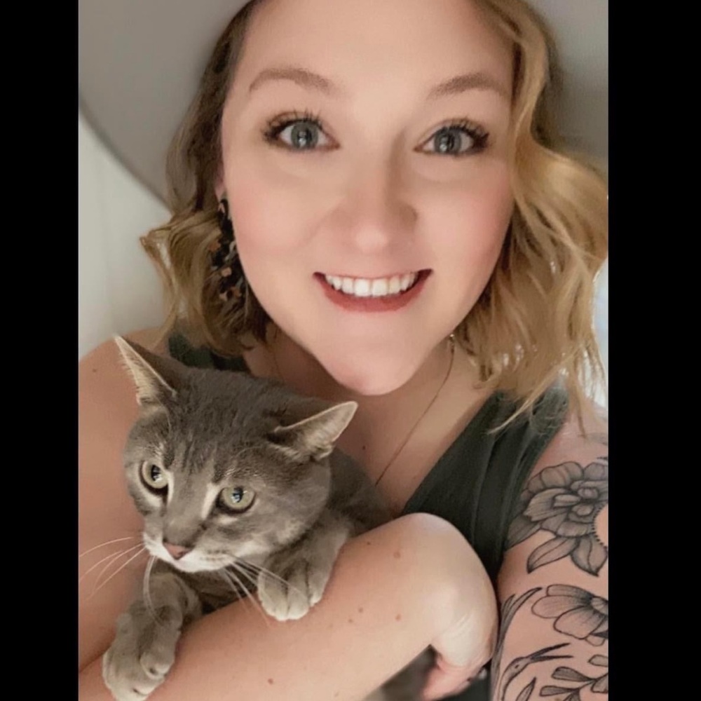 Meet your Posher, Leah